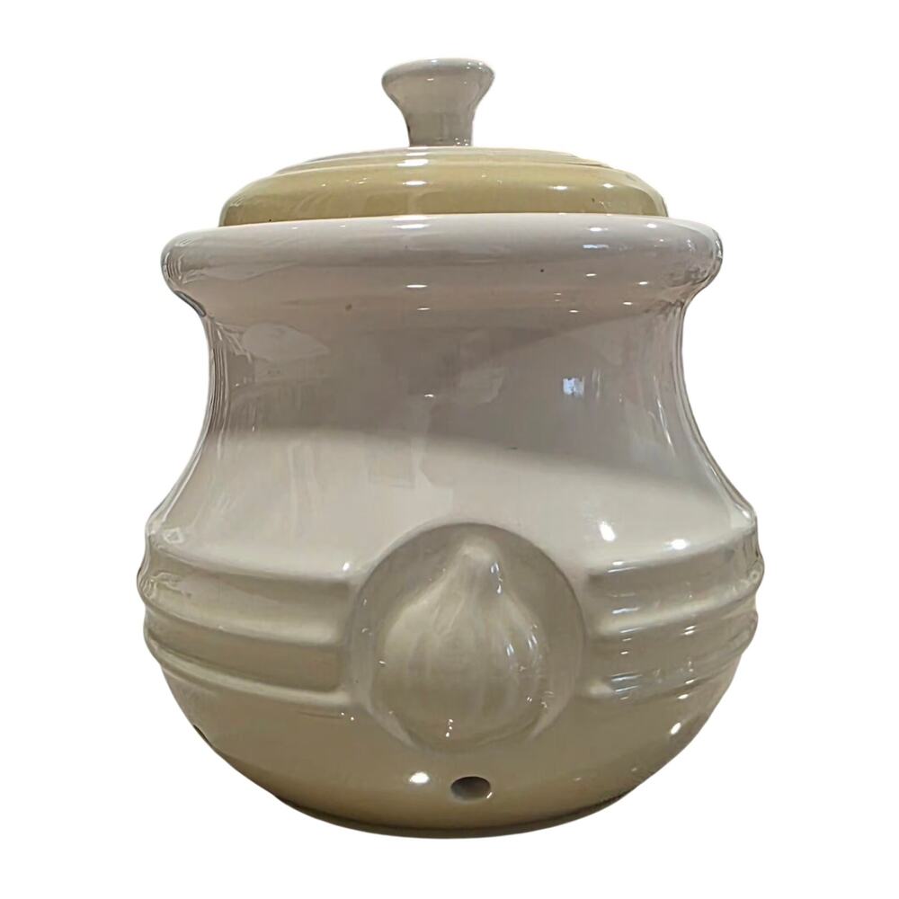 LE CREUSET Garlic Keeper with Lid Dune 14oz/420ML Stoneware - Picture 3 of 7